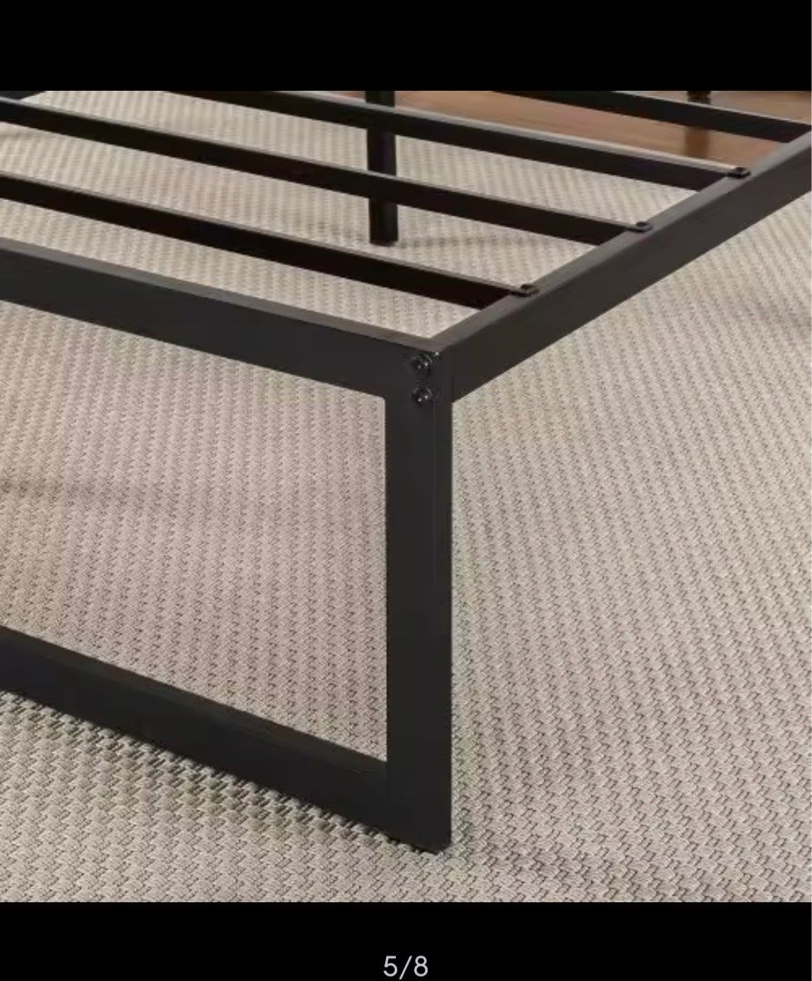 Zinus bed frame( super single), Furniture & Home Living, Furniture, Bed