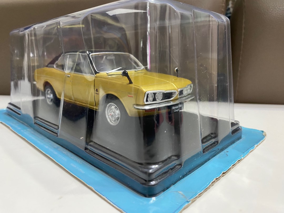 1/24. 日本名車系列Honda 1300 Coupe 9, 興趣及遊戲, 玩具& 遊戲類