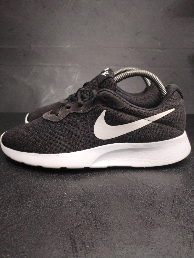6.5uk ORIGINAL NIKE TANJUN Women s Fashion Footwear Sneakers on
