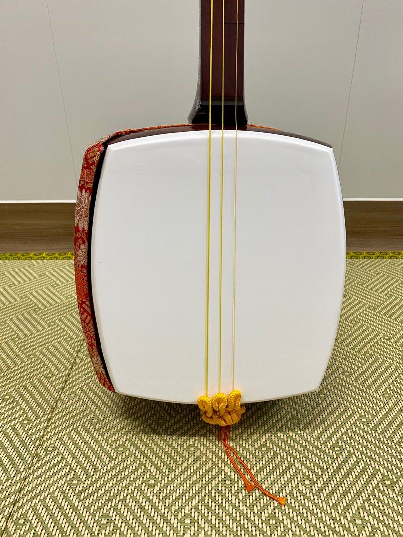 出售一個日本傳統樂器三味線一套, 興趣及遊戲, 音樂、樂器& 配件, 樂器