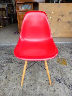 香榭二手家具*經典北歐風紅色造型餐椅-塑膠椅-簡餐椅-麻將椅-化妝椅-椅子-椅凳-洽談椅-休閒椅-會客椅-簽約椅-咖啡椅