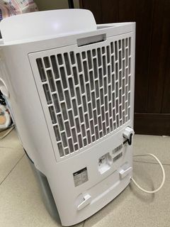 （分類：）位於 。 由 onemantim 提交（商品編號 1238936830，圖片 1）。簡介： 。