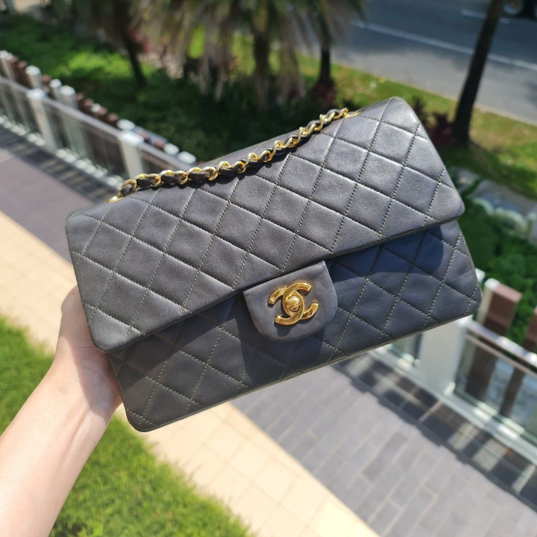 RARE VINTAGE CHANEL OLIVE GREEN MEDIUM CLASSIC FLAP BAG CF