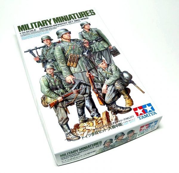 Tamiya German Infantry Figure Set Mid-WWII Kit 35371 Scale 1/35