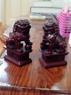 A Pair of White Stone Guardian Statues,Beijing Lions Pair Fu Foo Dogs,Chinese Feng Shui Decor for Home and Office Attract Wealth and Good Luck Best Gift