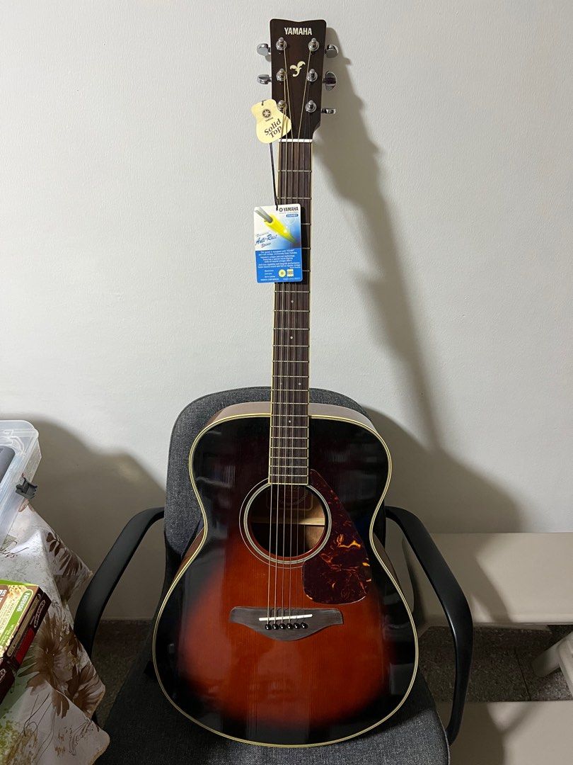 Acoustic Guitar Yamaha FS720S, Hobbies & Toys, Music & Media, Musical