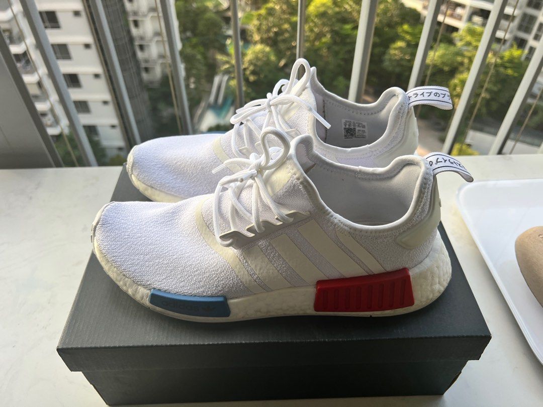Disparates Implementar Cría Adidas NMD R1 white triple white GZ7925 US9 UK8.5, Men's Fashion, Footwear,  Sneakers on Carousell