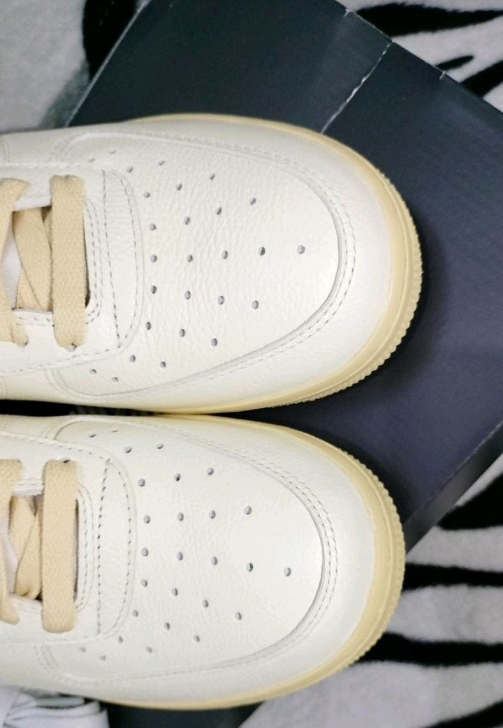 Air Force 1 '07 LX Coconut Milk and lemon wash, Women's Fashion