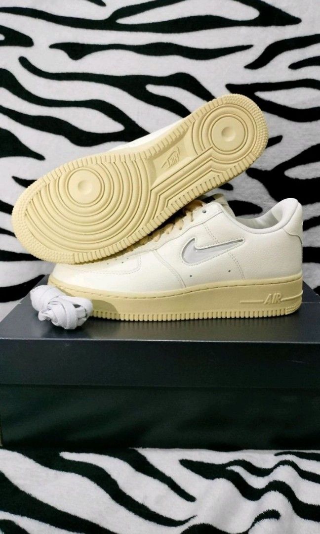 Air Force 1 '07 LX Coconut Milk and lemon wash, Women's Fashion