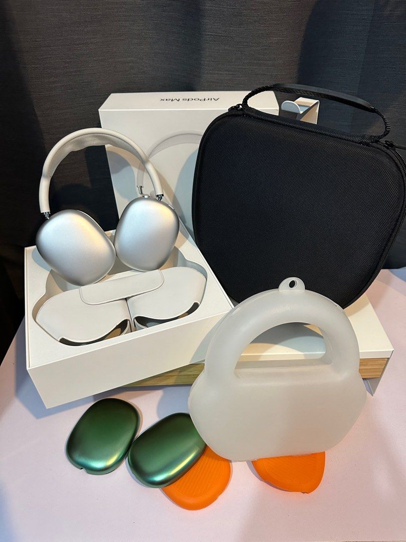 AirPods Max SILVER with freebies (Category: Headphones & Headsets) located in Cavite. Submitted by neilgadgets (Listing ID 1238875482, Image 2). Description: FOR SALE Air Pods Max SILVER🩶 GOOD CONDITION FROM APPLE STORE WITH BOX FREEBIES WHAT YOU SEE WHAT YOU GET🩶 26,000 FIXED PRICE IMUS CAVITE meet up or lalamove.