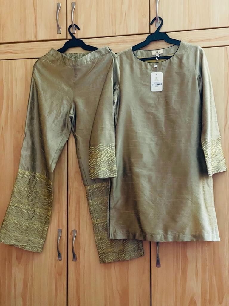 Ann Khan Exclusive Begum Glam Gold, Women's Fashion, Muslimah Fashion(02)