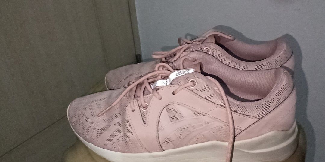 Asics Tiger Gel Lyte Komachi Women s Fashion Footwear Sneakers on Carousell