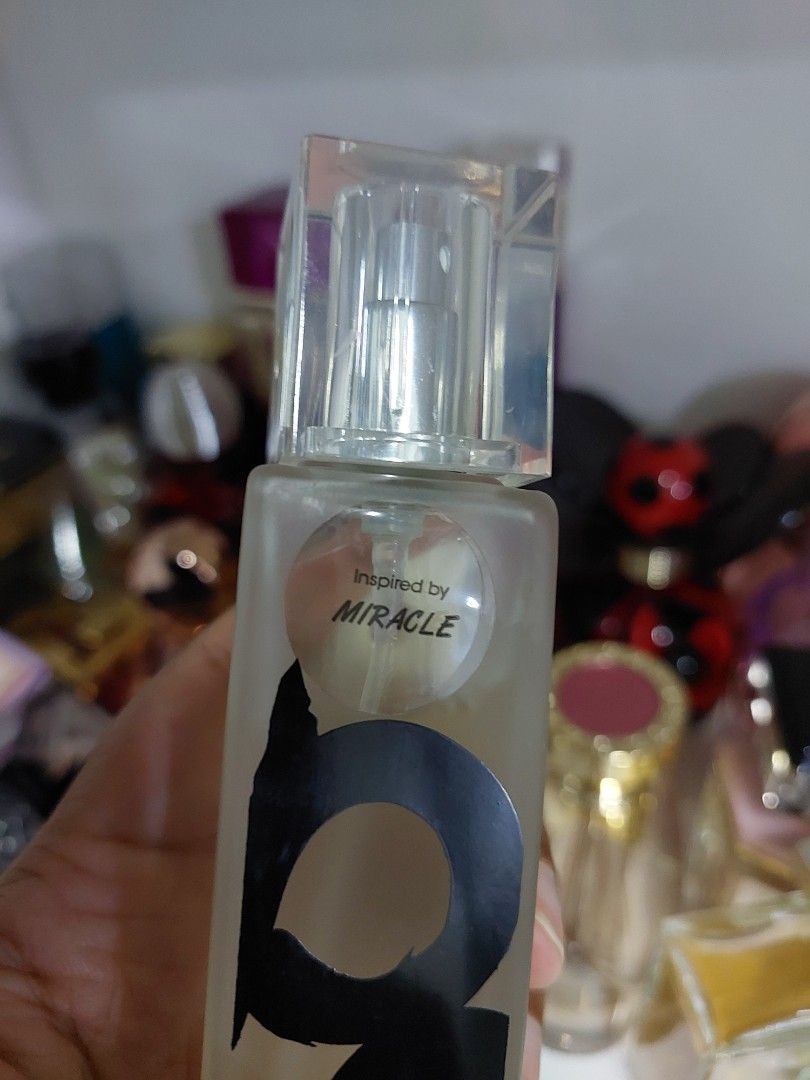 Marc sales elizabeth perfume