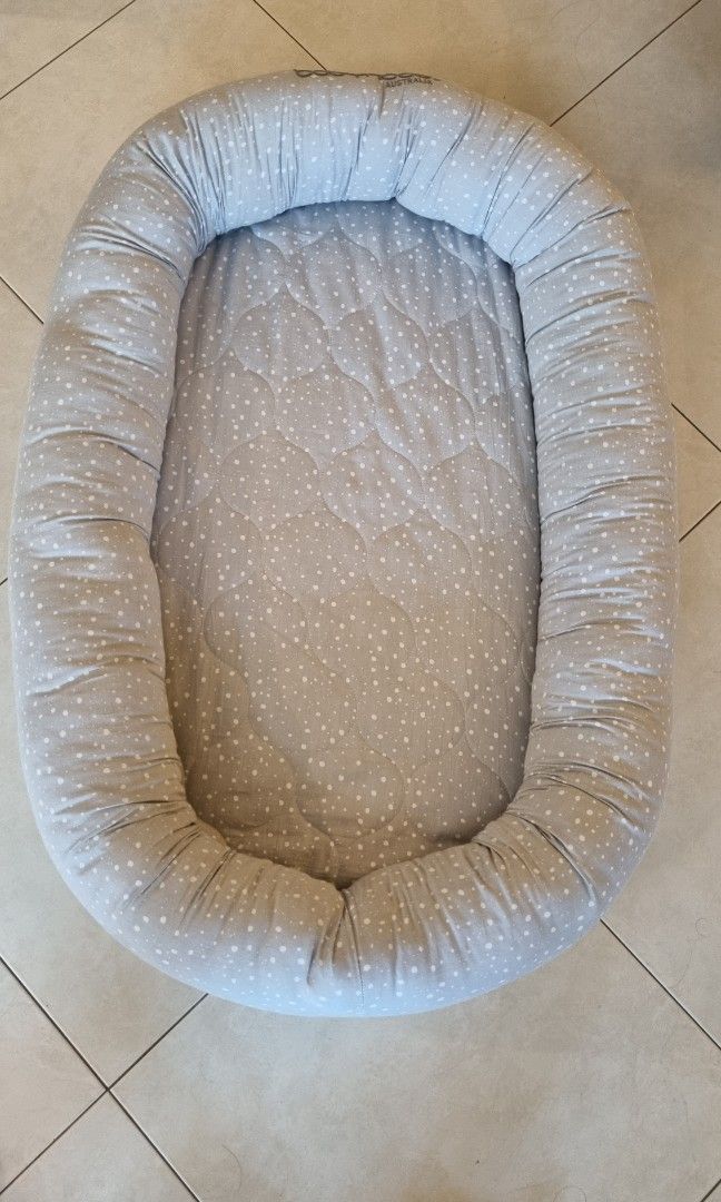 Babyhood Cosy Crib Breathe Eze, Babies & Kids, Baby Nursery & Kids