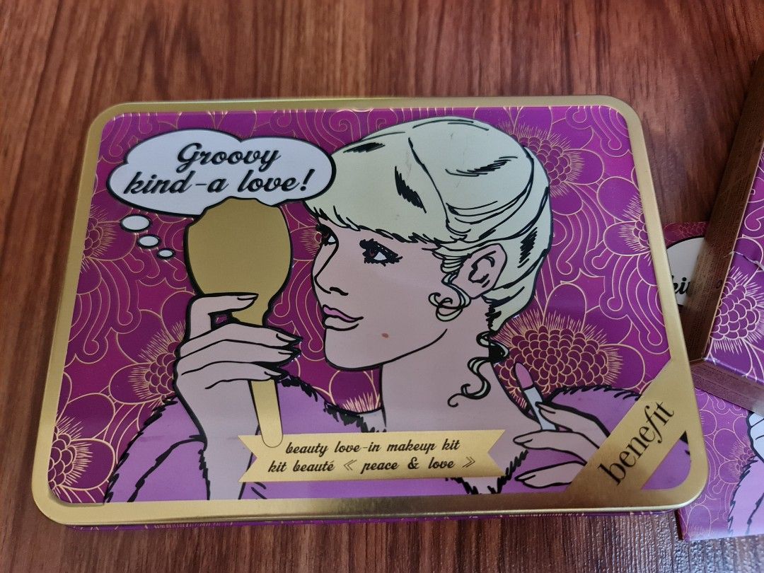 Benefit set (Category: Makeup) located in Quezon City. Submitted by cierre.closet (Listing ID 1238808807, Image 3). Description: benetint- paubos na porefessional primer- bnew sealed eyeshadows- used mascara- medyo matigas na blush- used.
