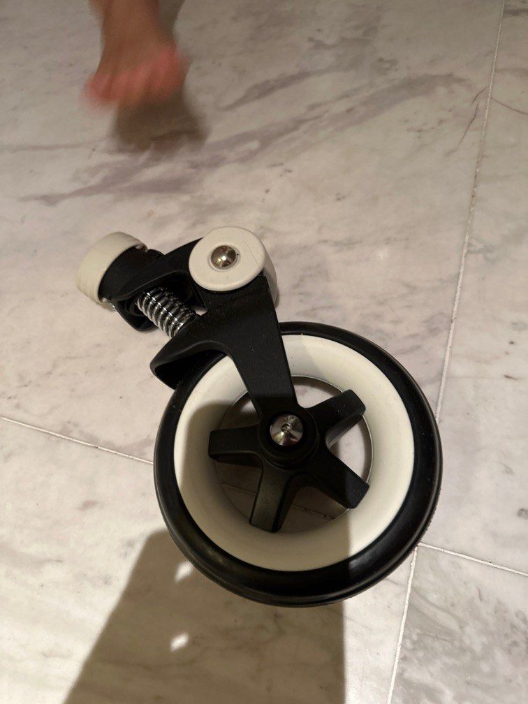 Bugaboo bee outlet front wheels