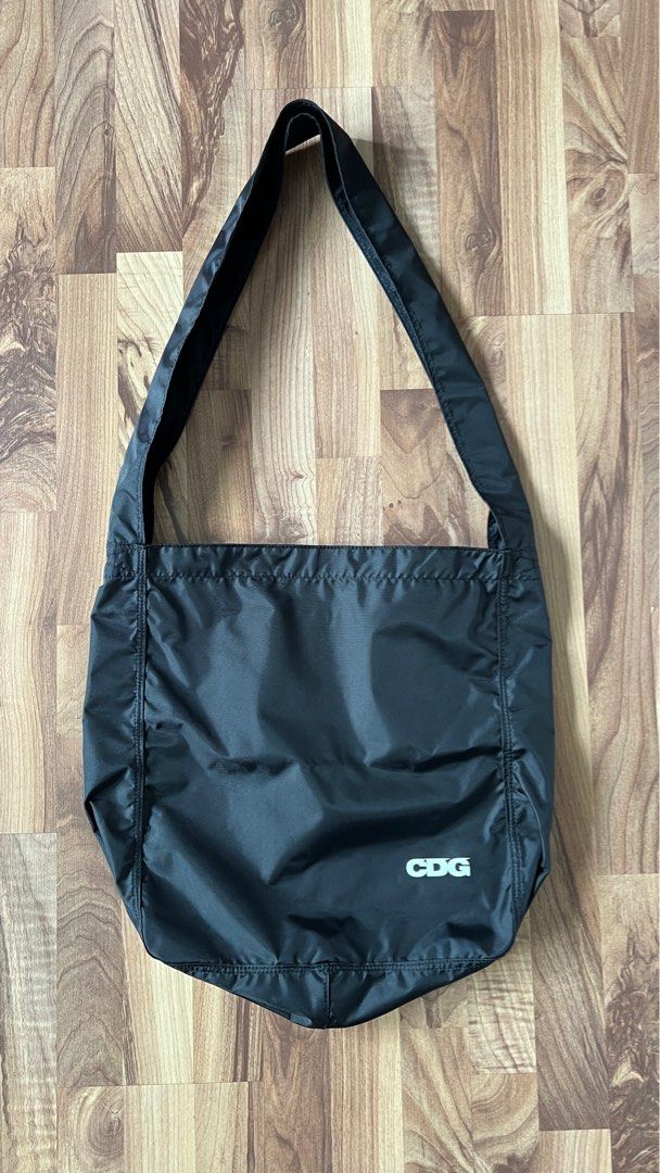 CDG Shoulder Bag 3