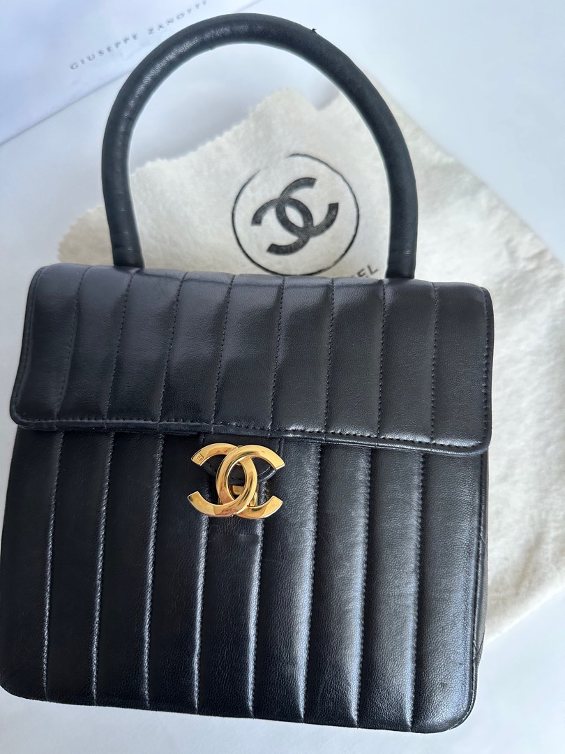 Chanel vintage online top handle