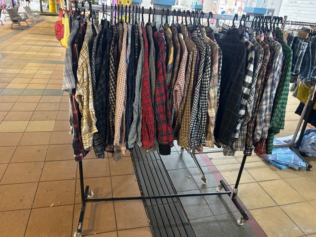 Used Dress Rack clothing racks, Furniture & Home Living, Furniture, Shelves, Cabinets ...