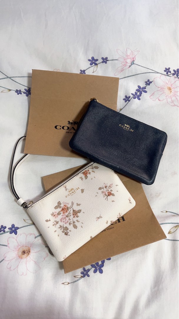 Coach wallet wristlet deals