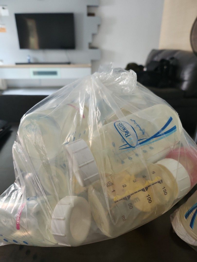 Dr Brown and Medela milk bottles, Babies & Kids, Nursing & Feeding