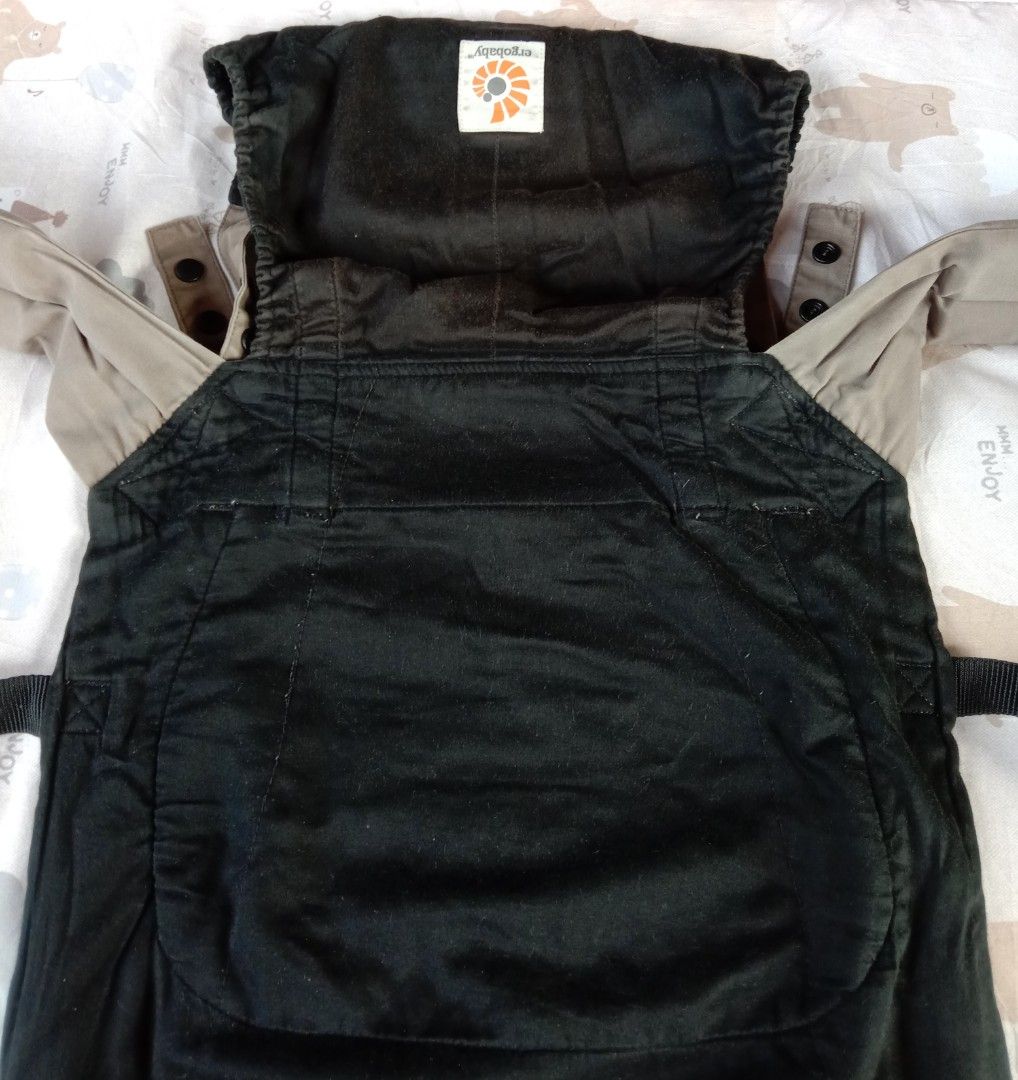 Ergobaby classic AUSSIE KHAKI (baca deskripsi) on Carousell