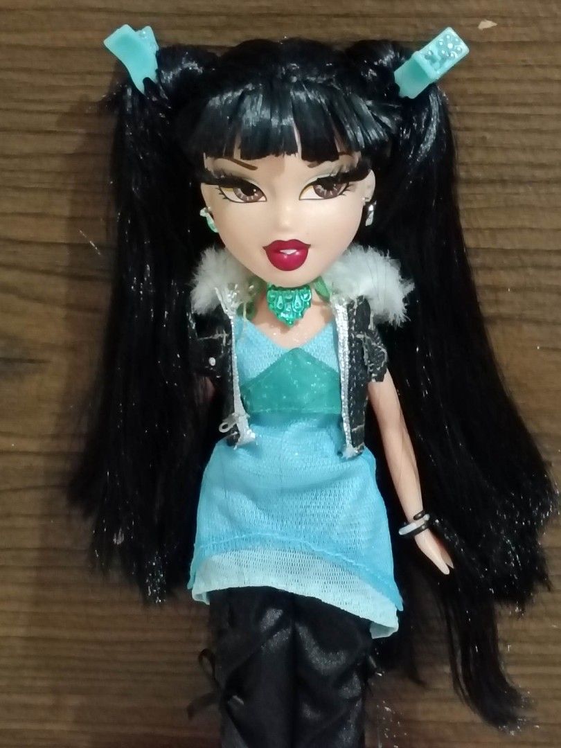 BRATZ GIRLS NIGHT OUT JADE, Hobbies & Toys, Toys & Games on Carousell