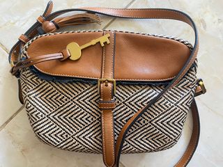 (Kategori: ) berada di . Dikirim oleh didave (ID iklan 1238857004, Gambar 1). Deskripsi: .