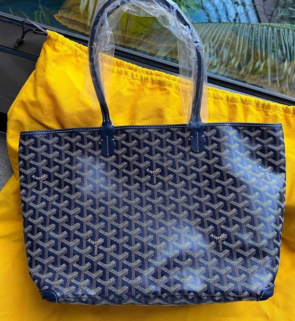 Goyard artois pm navy blue, Barang Mewah, Tas & Dompet di Carousell