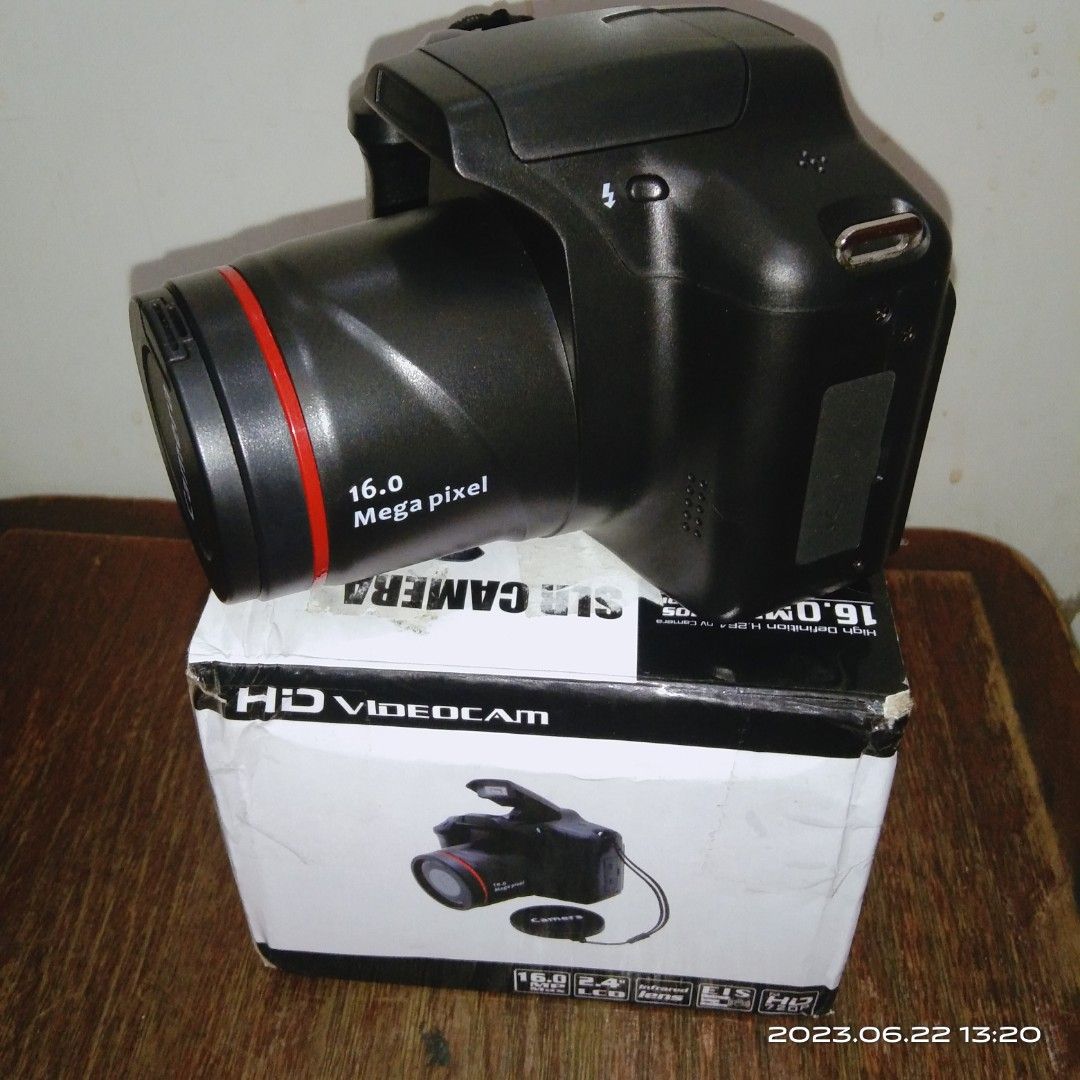 HD Videocam (Category: Video Cameras) located in Rizal. Submitted by TheSweetSpotShoppe (Listing ID 1238832567, Image 2). Description: • 16 Megapixels sensor • USB 2.0 mini port • Photo format: JPEG • Auto power off function • Digital zoom x16 • Webcam function • 4XAA battery.