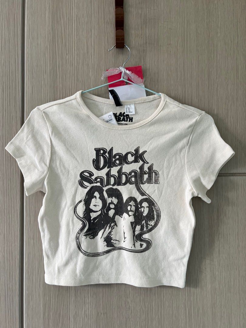 H M Crop Top Black Sabbath Fesyen Wanita Pakaian Wanita Atasan