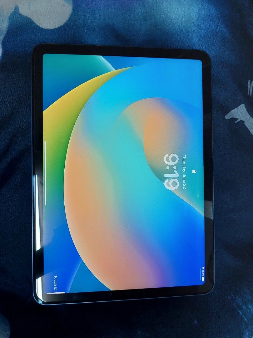 Ipad Air 5th gen 64gb complete with box, Computers & Tech, Laptops