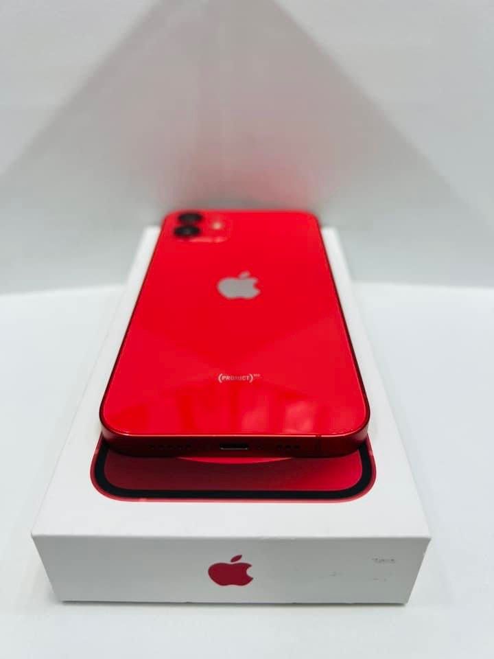 iPhone 12 128gb (Category: iPhone 12 Series) located in Manila. Submitted by TekiCashGadgetsph (Listing ID 1238814698, Image 2). Description: (FU) Openline any sim work - Orig IPhone not fake Box and cord only 2ndhand (slightly used) Good as new not abused! Presentable •Original Lcd • no issue hidden issues • no apple id / iCloud id • Good batthealth • Good cam front/back • Good Performance • Good face id • Good use / plug & play ! • True-tone wo