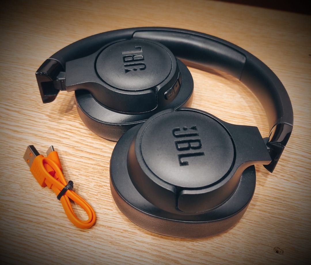 美品　JBL Tune 760NC ブラック JBL Tune 760NC Wireless Over-Ear Headphones, Black : Amazon.sg