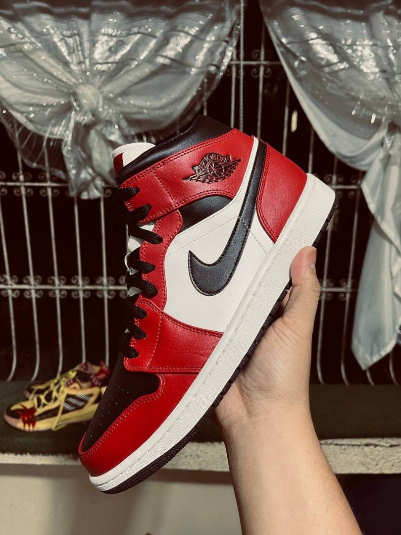Air jordan 1 new arrivals chicago toe mid