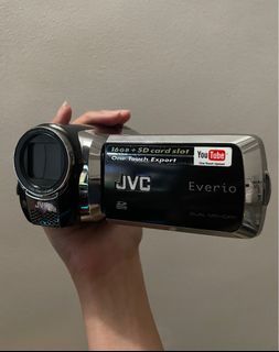 JVC Everio S GZ-MS130 Flash Memory Camcorder (Onyx Black)