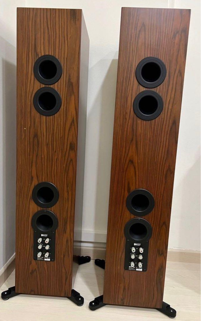 KEF R900