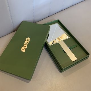 （分類：）位於 。 由 Surihereeeee_ 提交（商品編號 1238881204，圖片 1）。簡介： 。