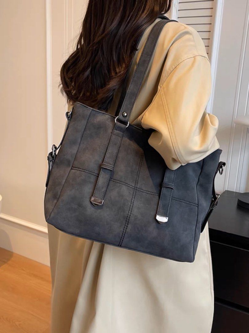 Roots discount annex tote