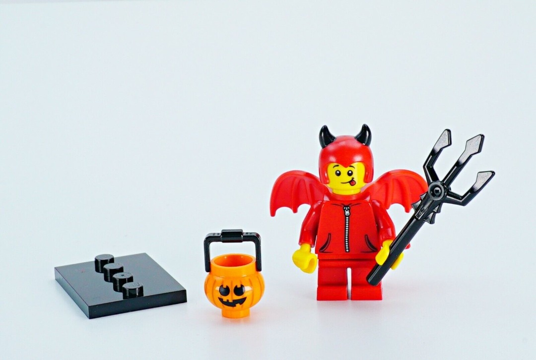 Lego devil minifigure top