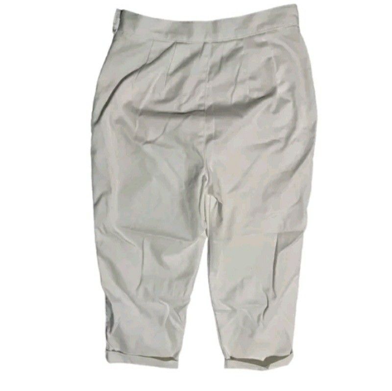 Liz claiborne cropped pants Women s Fashion Bottoms Other