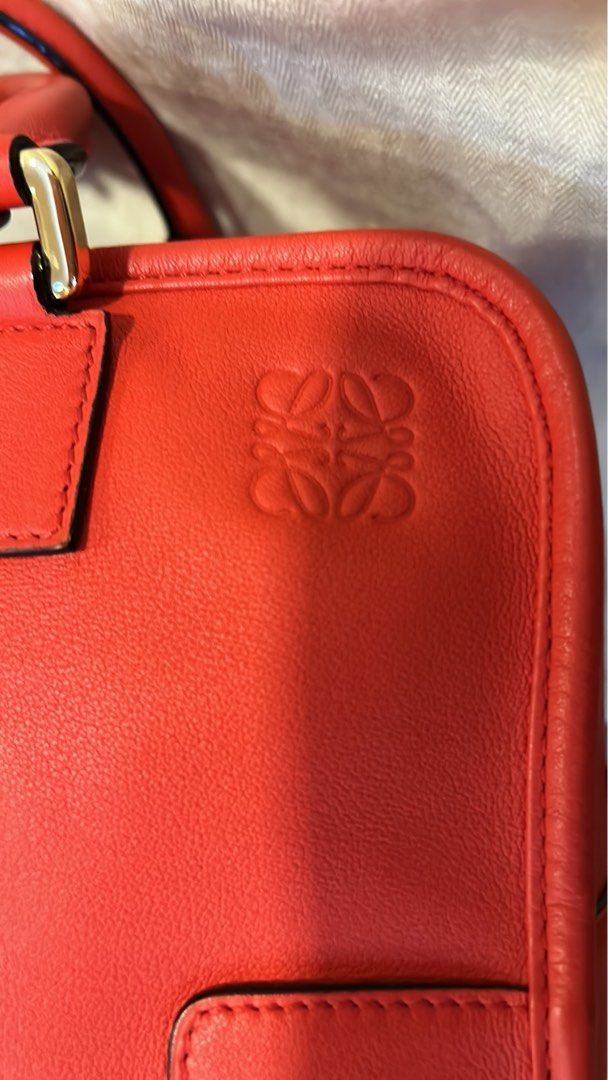 Loewe Amazona Handbag (Category: Luxury Bags & Wallets) located in Makati City. Submitted by lemmeknowasap (Listing ID 1238923618, Image 3). Description: Rank A meaning almost new. .