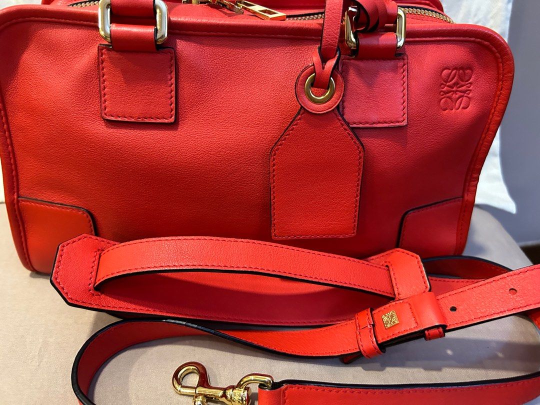 Loewe Amazona Handbag (Category: Luxury Bags & Wallets) located in Makati City. Submitted by lemmeknowasap (Listing ID 1238923618, Image 2). Description: Rank A meaning almost new. .