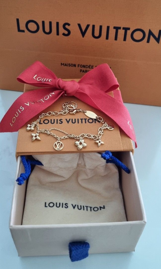 Louis Vuitton Blooming Supple Bracelet - Brass Charm, Bracelets - LOU771312