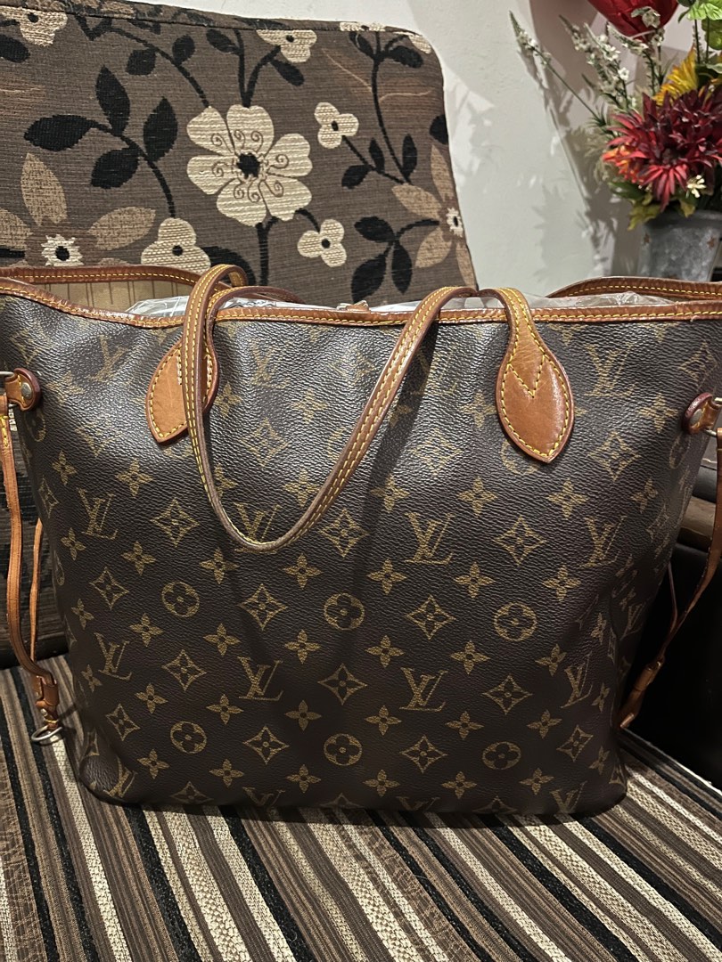 Bundle LV Neverfull with zipper, Luxury, Bags & Wallets on Carousell