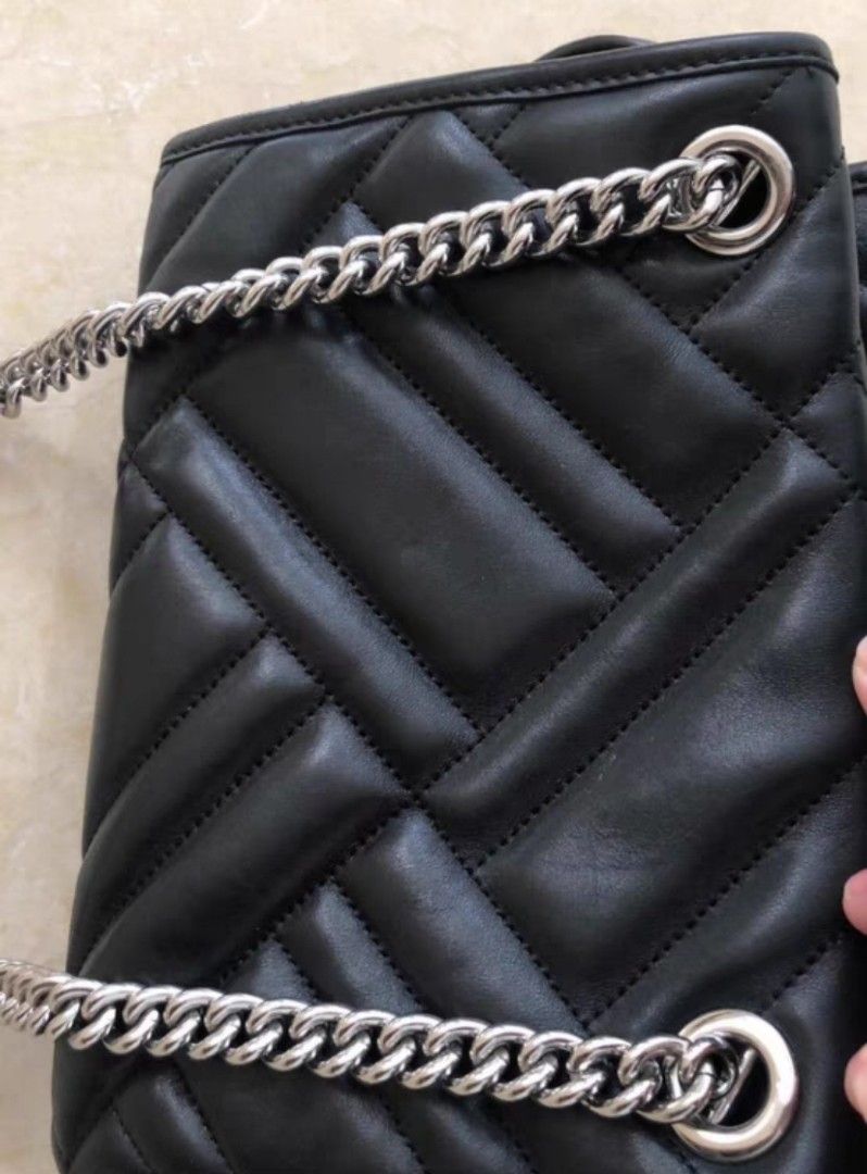 Michael kors deals chanel bag