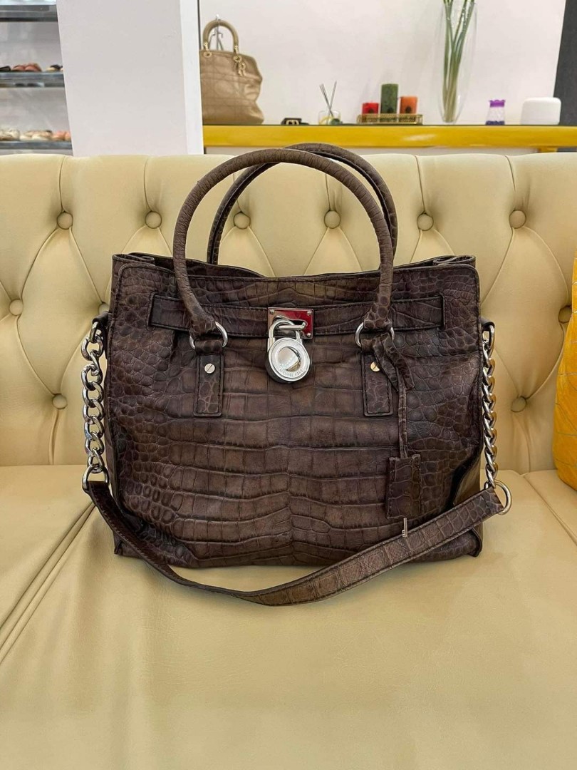 Michael kors Hamilton Soft Leather Bag, Luxury, Bags & Wallets on Carousell