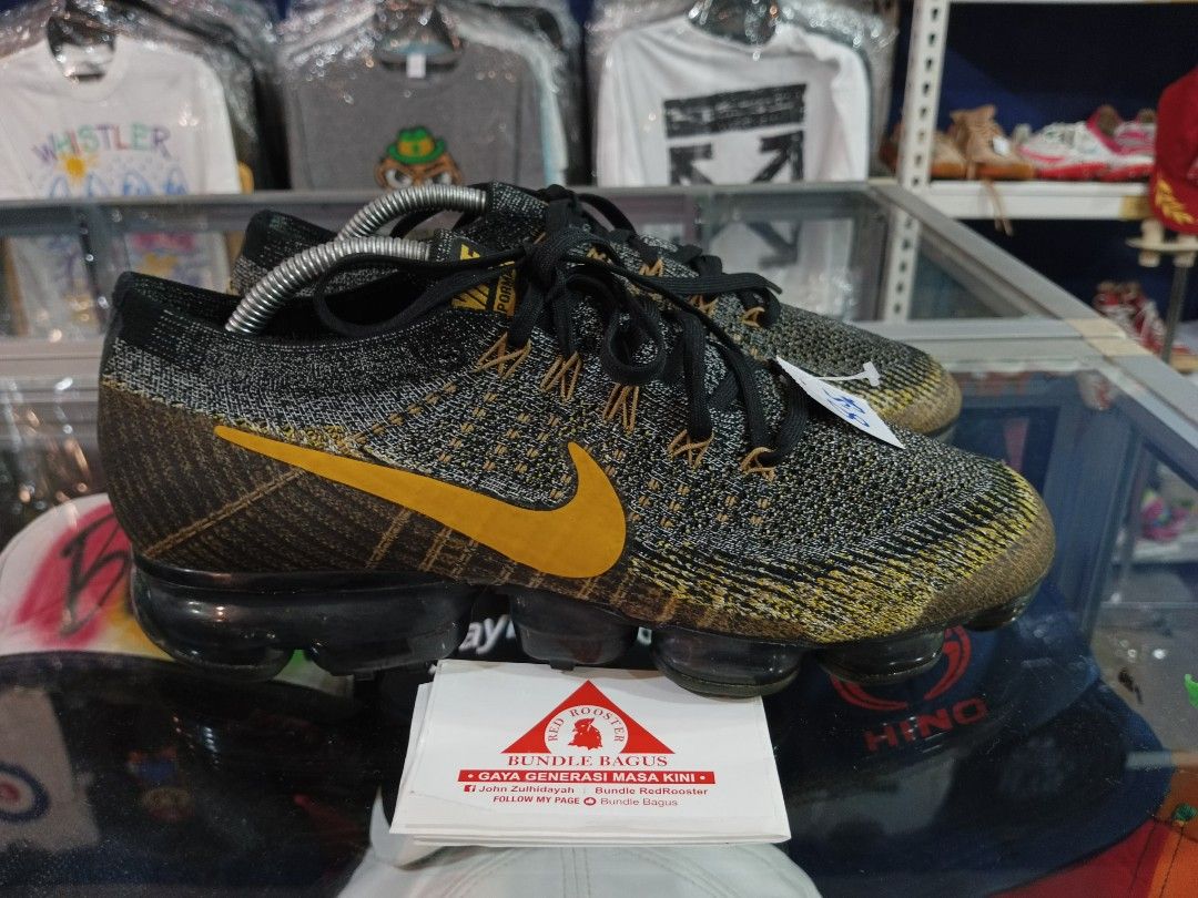 Nike vapormax hotsell mineral gold