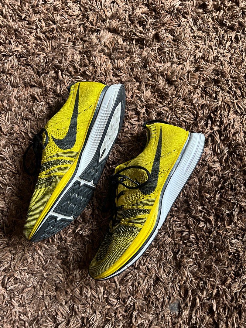 Nike flyknit trainer khaki on sale