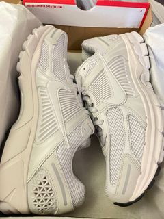 （分類：）位於 。 由 sneakerlollll 提交（商品編號 1238793137，圖片 1）。簡介： 。